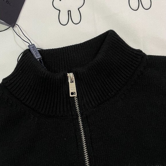 Prada black knitted cardigan size XL - Picture 4 of 6